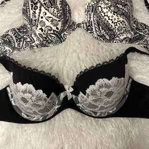 Victoria's Secret Black and White Floral Lace Bra